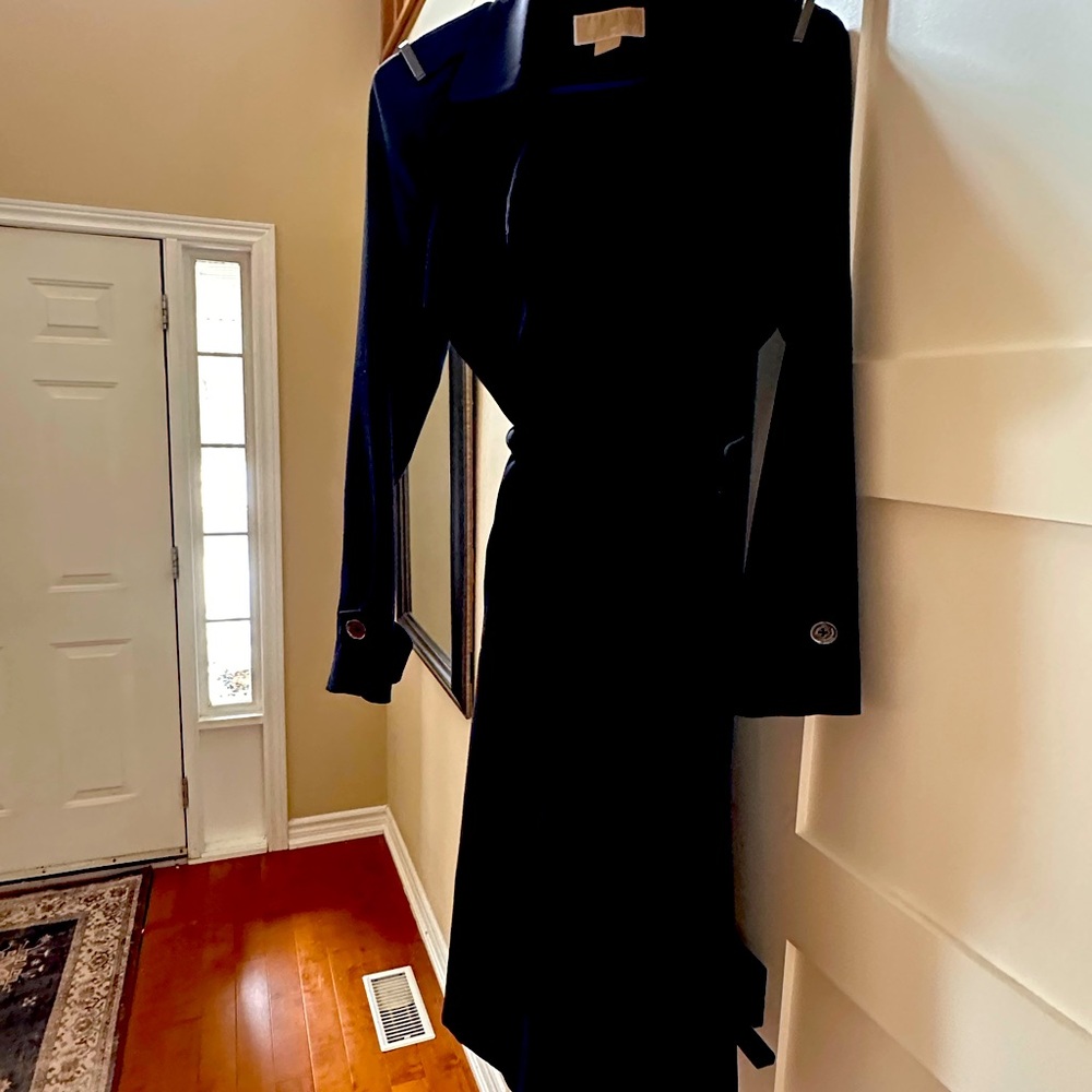 Michael Kors ladies trench coat beautiful classic style